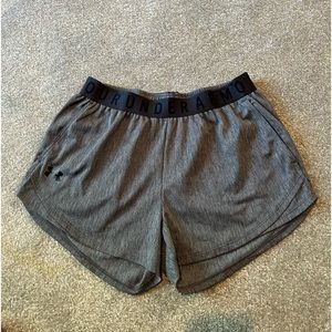 Under Armour Dri-Fit shorts with pockets. Size Small